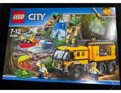 **UNRESERVED** COOKIE'S LIFETIME COLLECTION OF ... - Lot 521