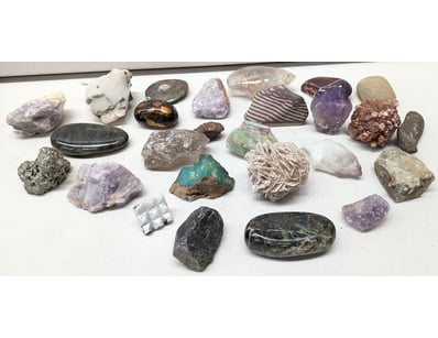 Antiques, Vintage & Interior Treasures (A1005) - Lot 919