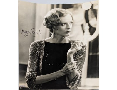 SIGNED PHOTOGRAPH OF MAGGIE SMITH WITH CERTIFICATE...