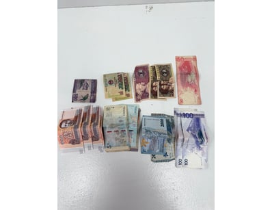 Assorted bag of foreign coins/currency