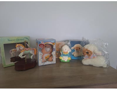 Antiques, Vintage & Interior Treasures (A998) - Lot 2092