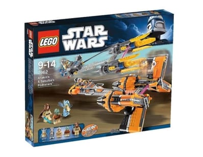 **UNRESERVED** LIFETIME COLLECTION OF LEGO PART... - Lot 154