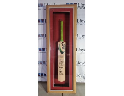 Australian Cricket Royalty (A992) - Lot 127