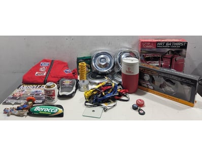 HOLDEN RACING TEAM MEMORABILIA COLLECTION - VINTAG...
