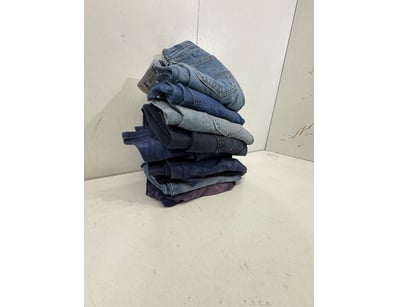 Entire Vintage Clothing Store Liquidation (ON11821) - Lot 83