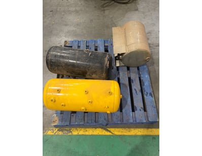 3x  compressed air storage tanks