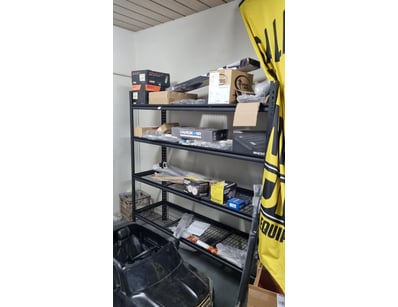 MOSTLY UNRESERVED 4x4 WORKSHOP BUSINESS CLOSURE... - Lot 107