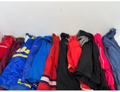 Entire Vintage Clothing Store Liquidation (ON11... - Lot 412