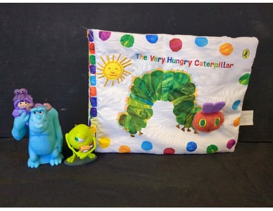 THE VERY HUNGRY CATERPILLAR CLOTH BOOK & BOO, SULL...