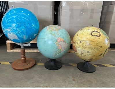 Entire Vintage Clothing Store Liquidation (ON11... - Lot 454