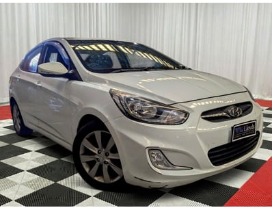 <b>2014 Hyundai Accent RB Sedan - White - 236,390k...