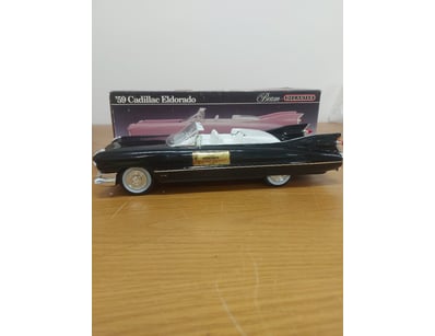 Mancave & Memorabilia (A1007) - Lot 373