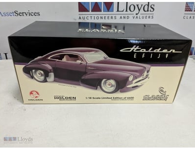CLASSIC CARLECTABLES HOLDEN EFJ IV 1/18 SCALE DIE-...