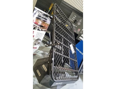 MOSTLY UNRESERVED 4x4 WORKSHOP BUSINESS CLOSURE L... - Lot 9