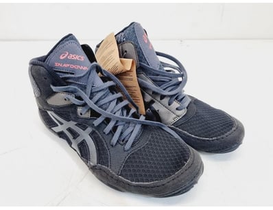 Major Brand Apparel & Footwear Liquidation Even... - Lot 194