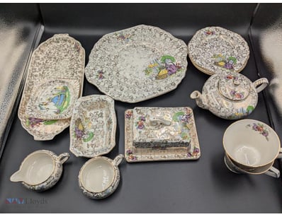 COLLECTION OF LORD NELSON WARE POMPADOUR

Includes...