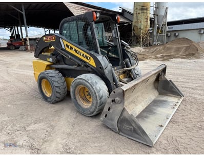 2013 New Holland L230 Skid Steer 

Manufacture Y...