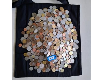 Banknotes & Coins (A985) - Lot 4011