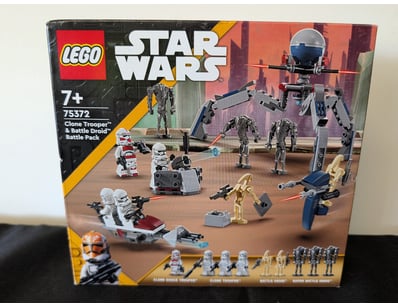 **UNRESERVED** COOKIE'S LIFETIME COLLECTION OF ... - Lot 950