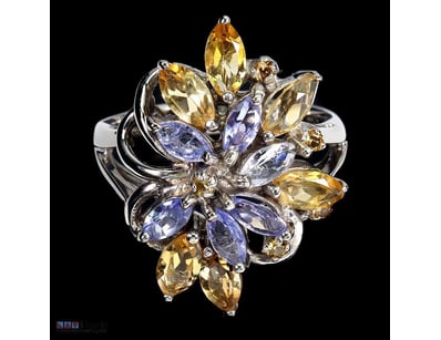 NATURAL TANZANITE $ CITRINE CLUSTER RING.      

N...