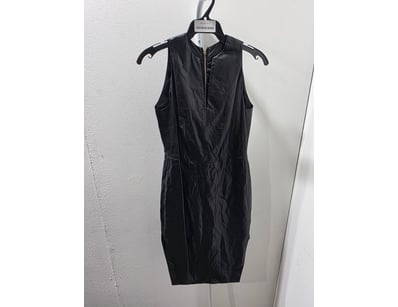 $1.2 Million Designer Fashion Retailer Liquidat... - Lot 287
