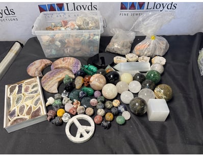 COLLECTION OF CRYSTALS AND MINERALS

Includes Va...