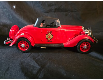 FIRE CHIEF NO. 2 DECANTER MODEL FIRE TRUCK WITH JI...