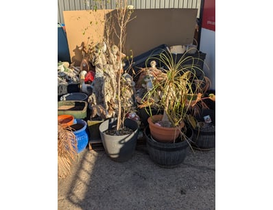 Garden ornaments, including plant pots, ornaments,...