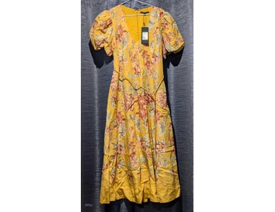 Portmans Floral Ladies Dress

Ladies Size 12, Yell...