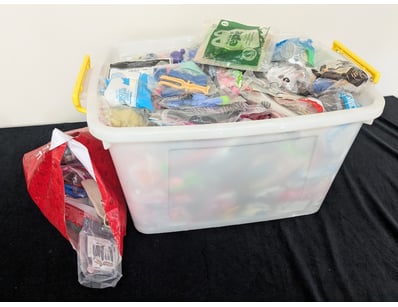 **UNRESERVED** LIFETIME COLLECTION OF LEGO PART... - Lot 873