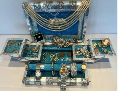 The Curio Collection (A985) - Lot 800