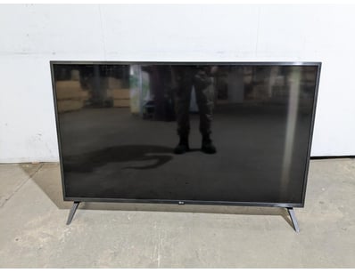 Home Entertainment, Audio & Computers (NSWA983) - Lot 2494