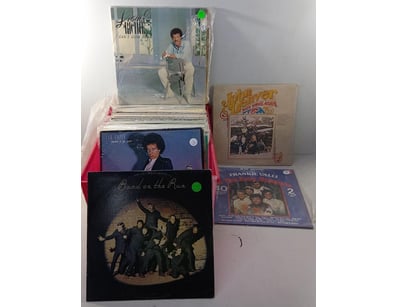 Gadgets, Music & Pastimes (SAA982) - Lot 4393