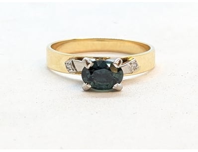 18CT YELLOW AND WHITE GOLD SAPPHIRE AND DIAMOND RI...