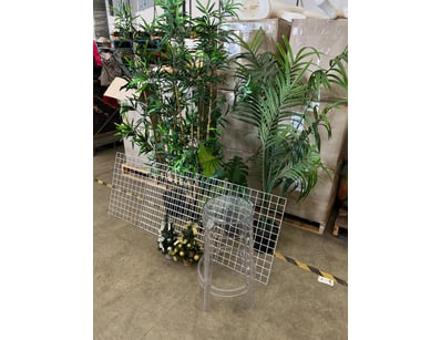 Entire Vintage Clothing Store Liquidation (ON11... - Lot 465