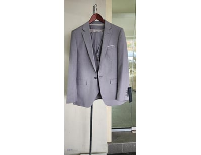 SISMAN 3 PCS POLYESTER MEN SUIT

Material: Polyest...