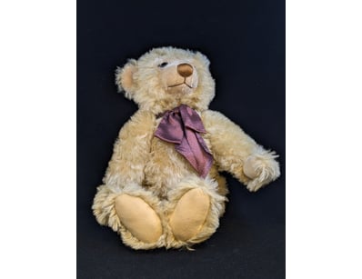 The Curio Collection (A995) - Lot 1155