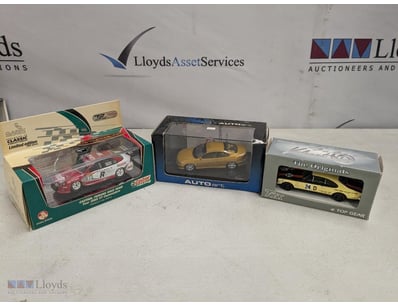 COLLECTION OF FOUR DIECAST MODEL CARS - CLASSIC AN...