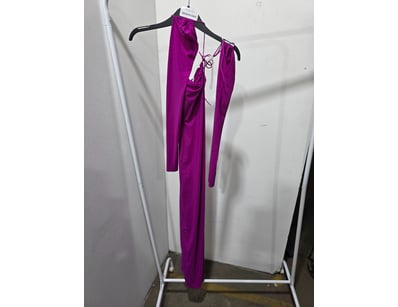 $1.2 Million Designer Fashion Retailer Liquidat... - Lot 260