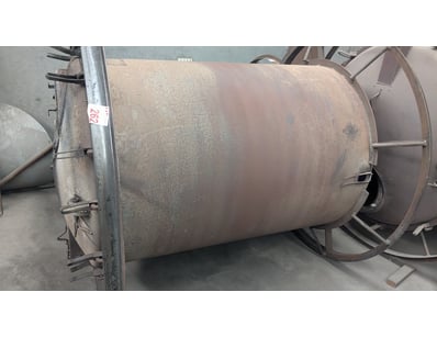 Mostly UNRESERVED POLY TANKs Manufacturer CLOSU... - Lot 262