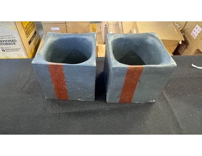 2 peace square cement planter pot

