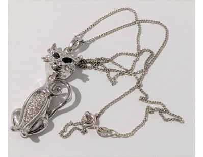 UNRESERVED Affordable Jewellery Valentines Spec... - Lot 605