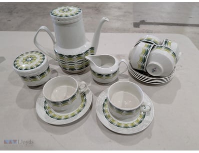 Spanish porcelain tea service by Pontesa, featurin...
