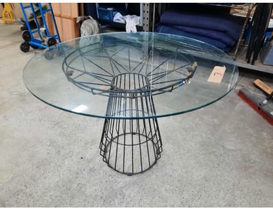 Round Glass Table, Black Finish

Dimensions H:76cm...