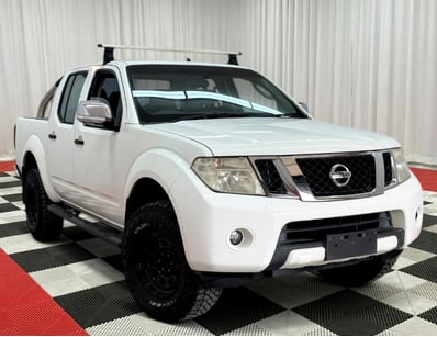 <b>2011 Nissan Navara Dual Cab Utility - White - A...