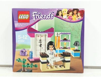 LEGO Friends set 41002 featuring Emma's Karate Doj...