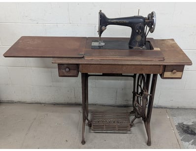 Antique, Vintage & Rugs (A1001) - Lot 1027