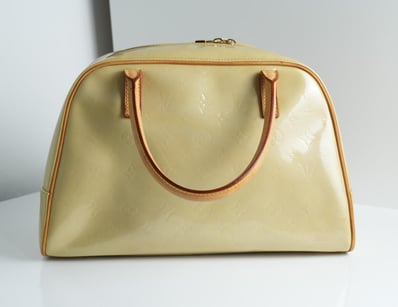 Designer Vault (A985) - Lot 2020