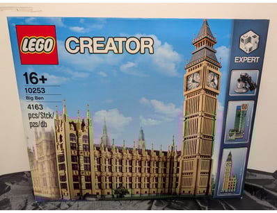 **UNRESERVED** LIFETIME COLLECTION OF LEGO PART... - Lot 341