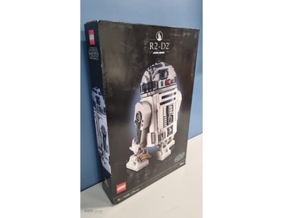 LEGO STAR WARS R2-D2 COLLECTIBLE FIGURE SET 75308
...